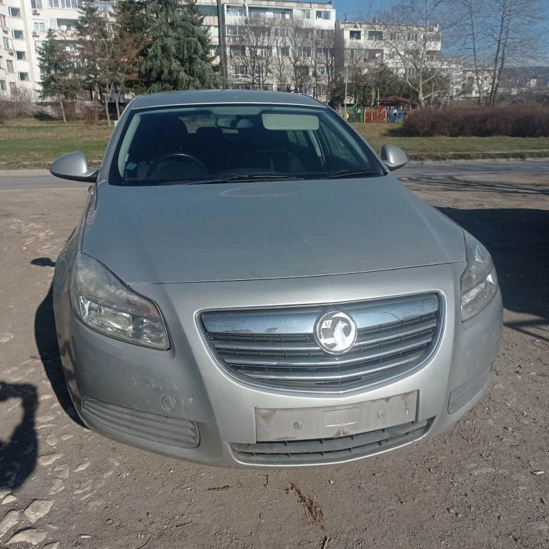 Opel Insignia, снимка 1 - Автомобили и джипове - 39119684