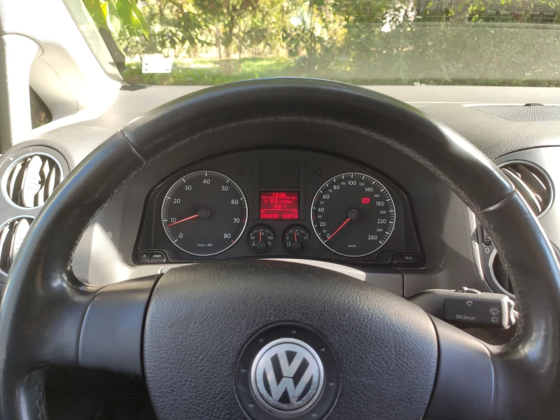 VW Golf Plus, снимка 8 - Автомобили и джипове - 47644287