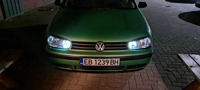 VW Golf, снимка 1 - Автомобили и джипове - 48654419