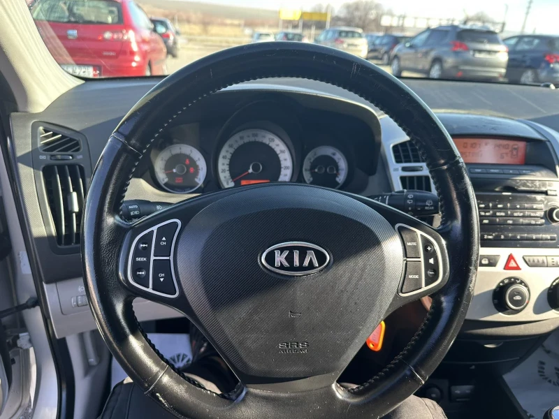 Kia Ceed, снимка 8 - Автомобили и джипове - 49230362