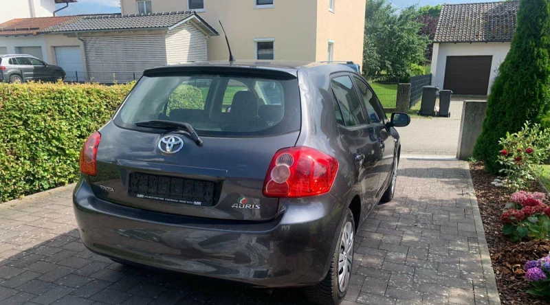 Toyota Auris, снимка 6 - Автомобили и джипове - 49305460