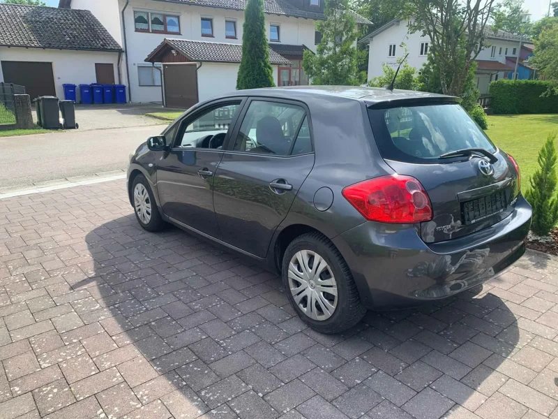 Toyota Auris, снимка 9 - Автомобили и джипове - 49305460