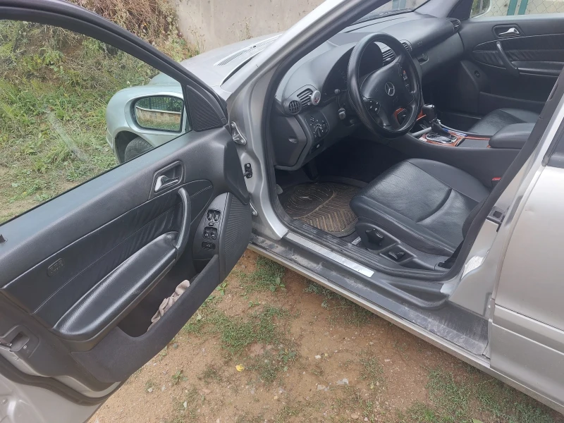 Mercedes-Benz C 200 W203 Kompresor 2001 г. Автоматик, снимка 13 - Автомобили и джипове - 51942833