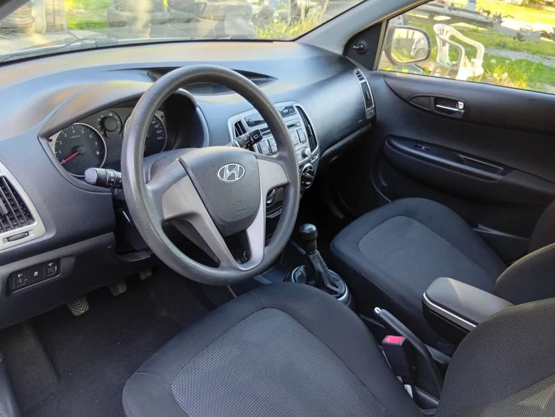Hyundai I20, снимка 6 - Автомобили и джипове - 52777609