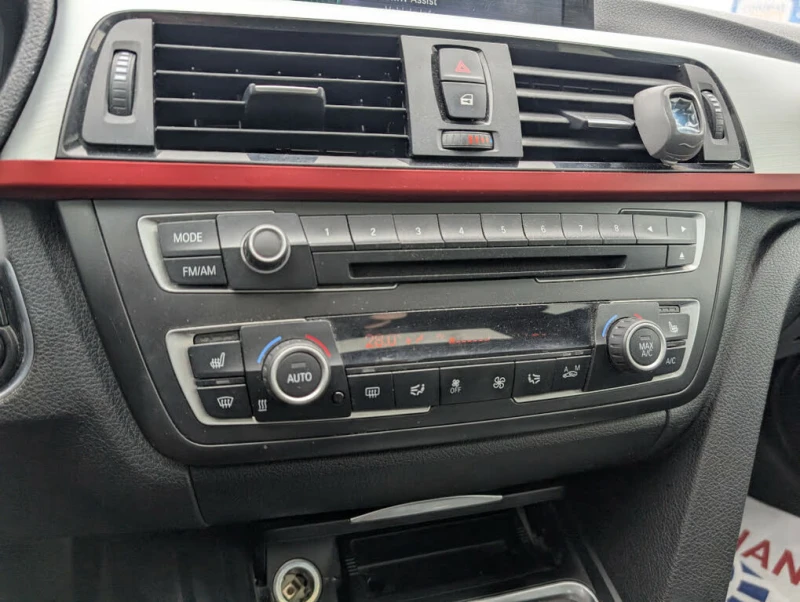 BMW 335 XDRIVE| SAT| HARMAN/KARDON| КАМЕРА, снимка 13 - Автомобили и джипове - 53213009