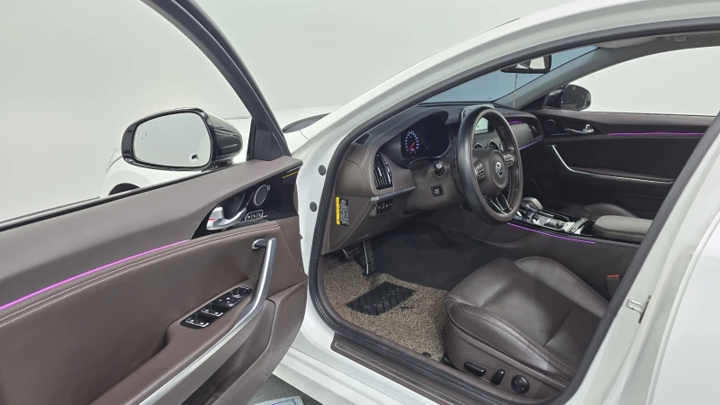 Kia Stinger 2.0T 2WD PLATINUM autogeorge.com, снимка 9 - Автомобили и джипове - 53260990