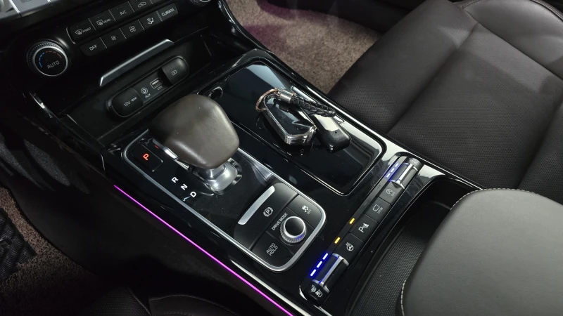 Kia Stinger 2.0T 2WD PLATINUM autogeorge.com, снимка 8 - Автомобили и джипове - 53260990