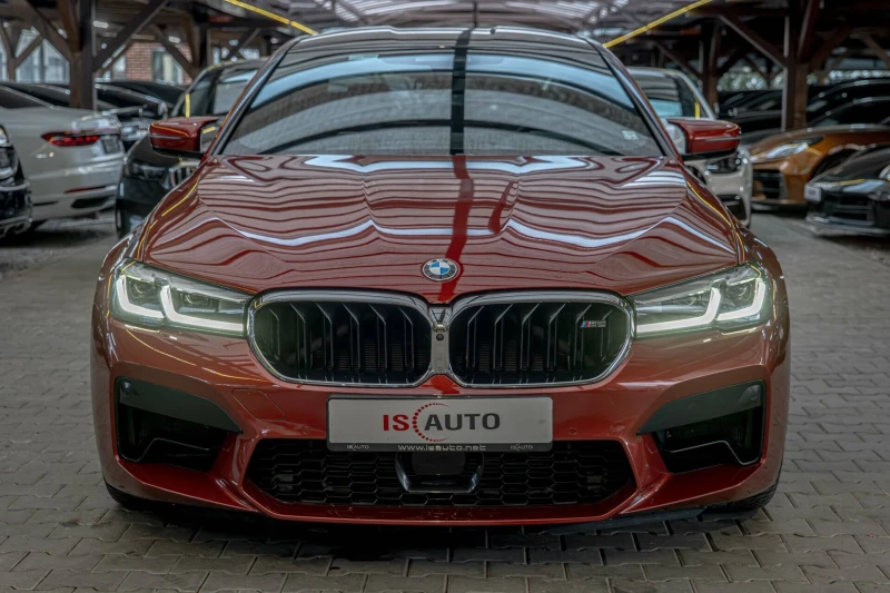 BMW M5 xDrive/HuD/Harman Kardon/Soft Close/Ambient/Камера