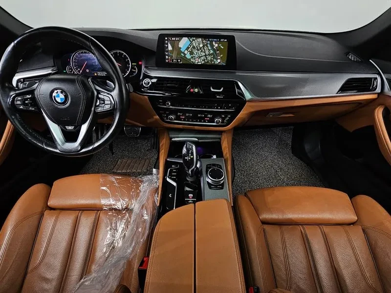 BMW 530 XDRIVE MPACK, снимка 7 - Автомобили и джипове - 55790091
