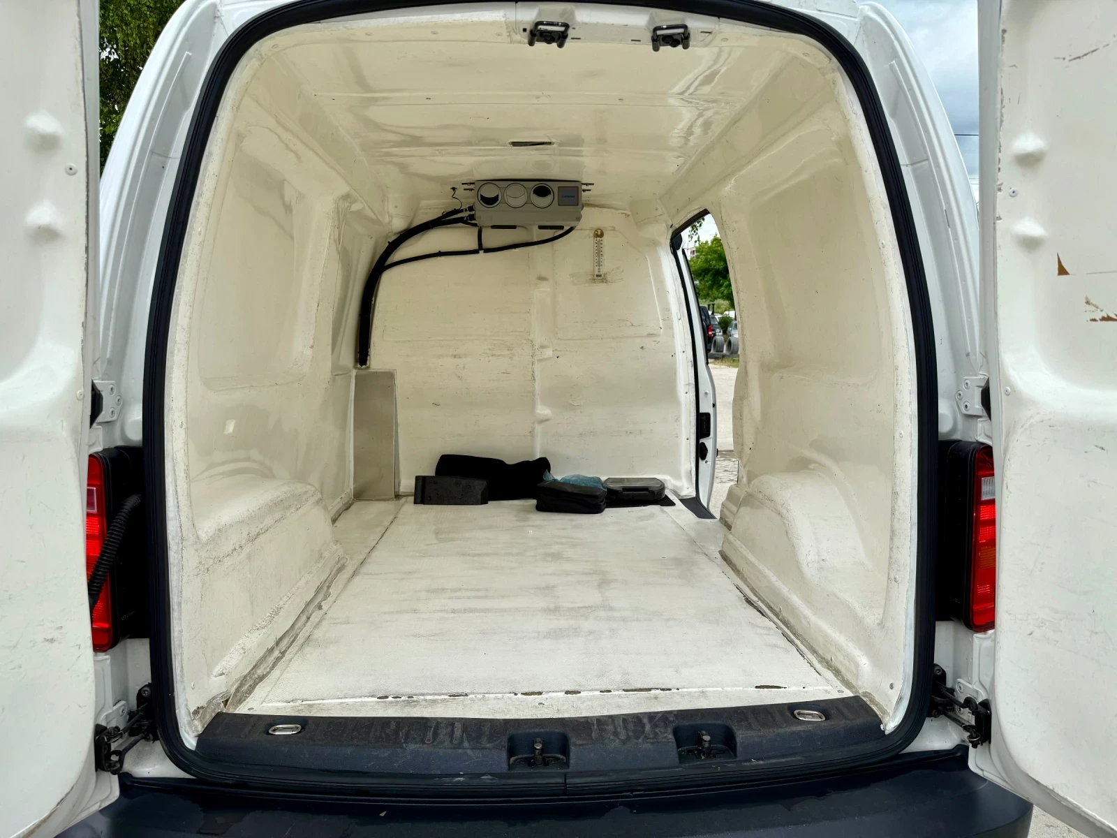 VW Caddy 1.4 TGI EcoGas MAXI Termo | Mobile.bg   15