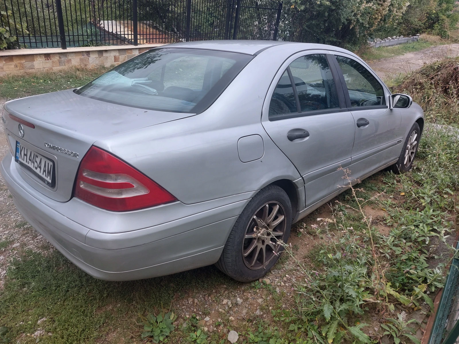 Mercedes-Benz C 200 W203 Kompresor 2001 г. Автоматик - изображение 3