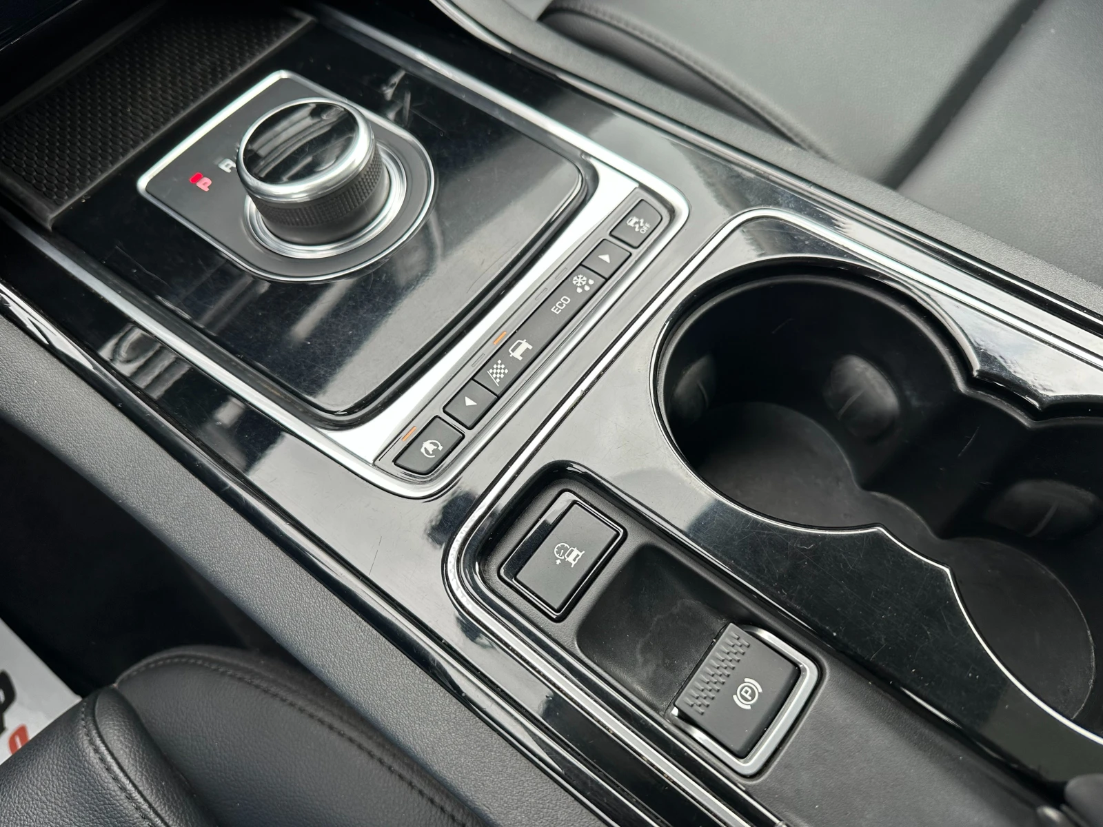 Jaguar XE  6 /Supercharged 3.0i 340 .. 4x4 | Mobile.bg   11