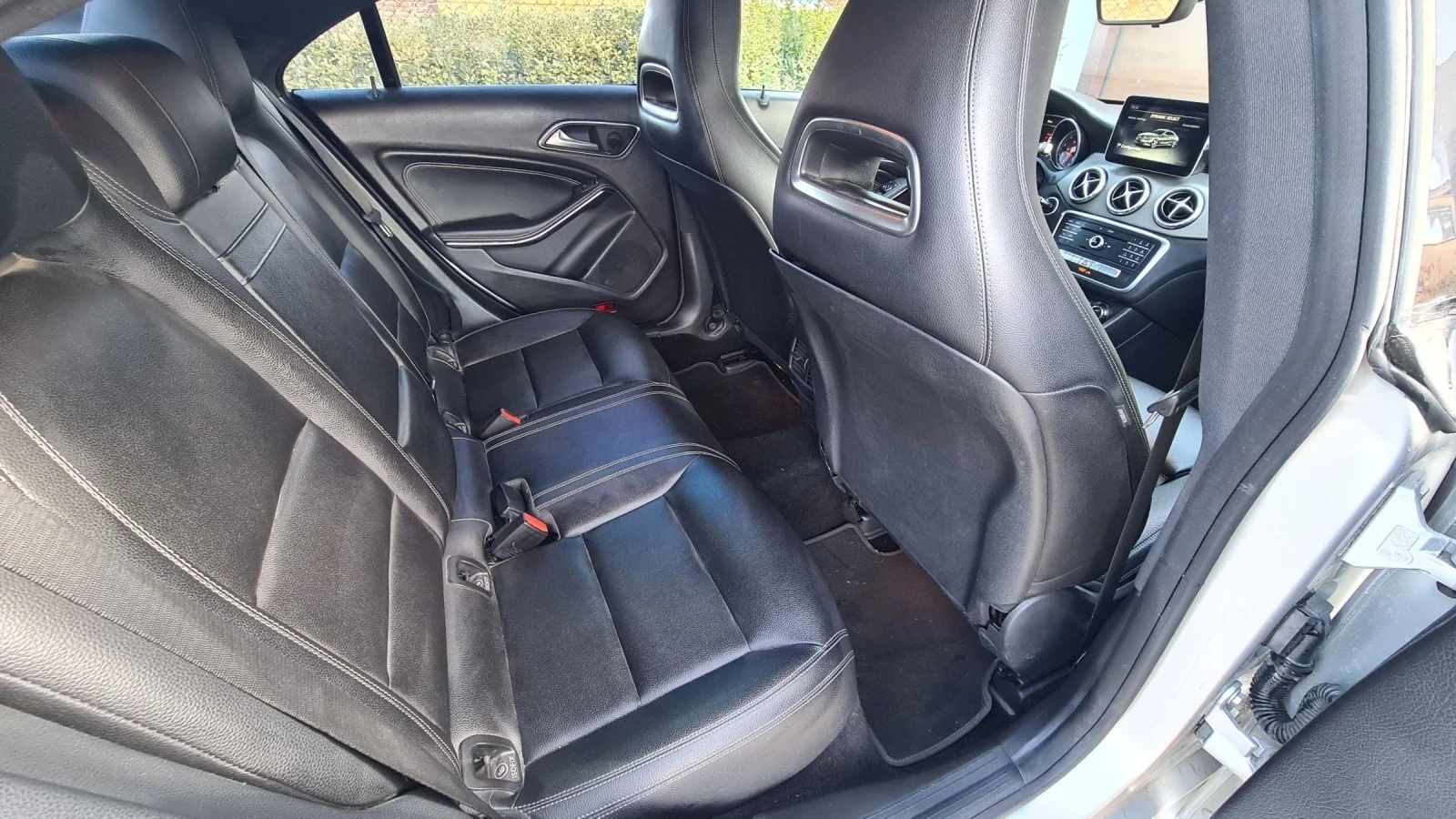 Mercedes-Benz CLA 250 * 4MATIC * Панорама * Rear Camera * Подгрев  - изображение 7