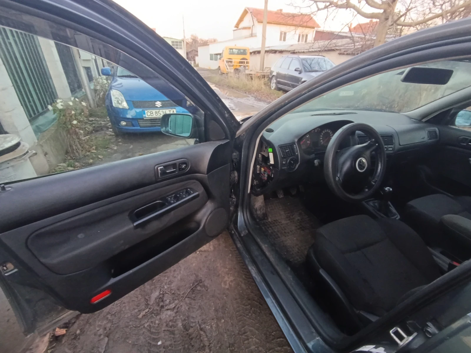 VW Golf  - изображение 8