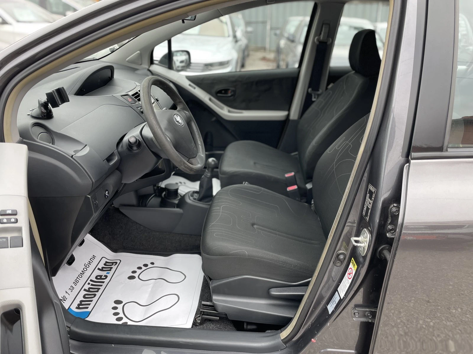 Toyota Yaris 1.0i-GPL-FACE.-ЛИЗИНГ - изображение 10