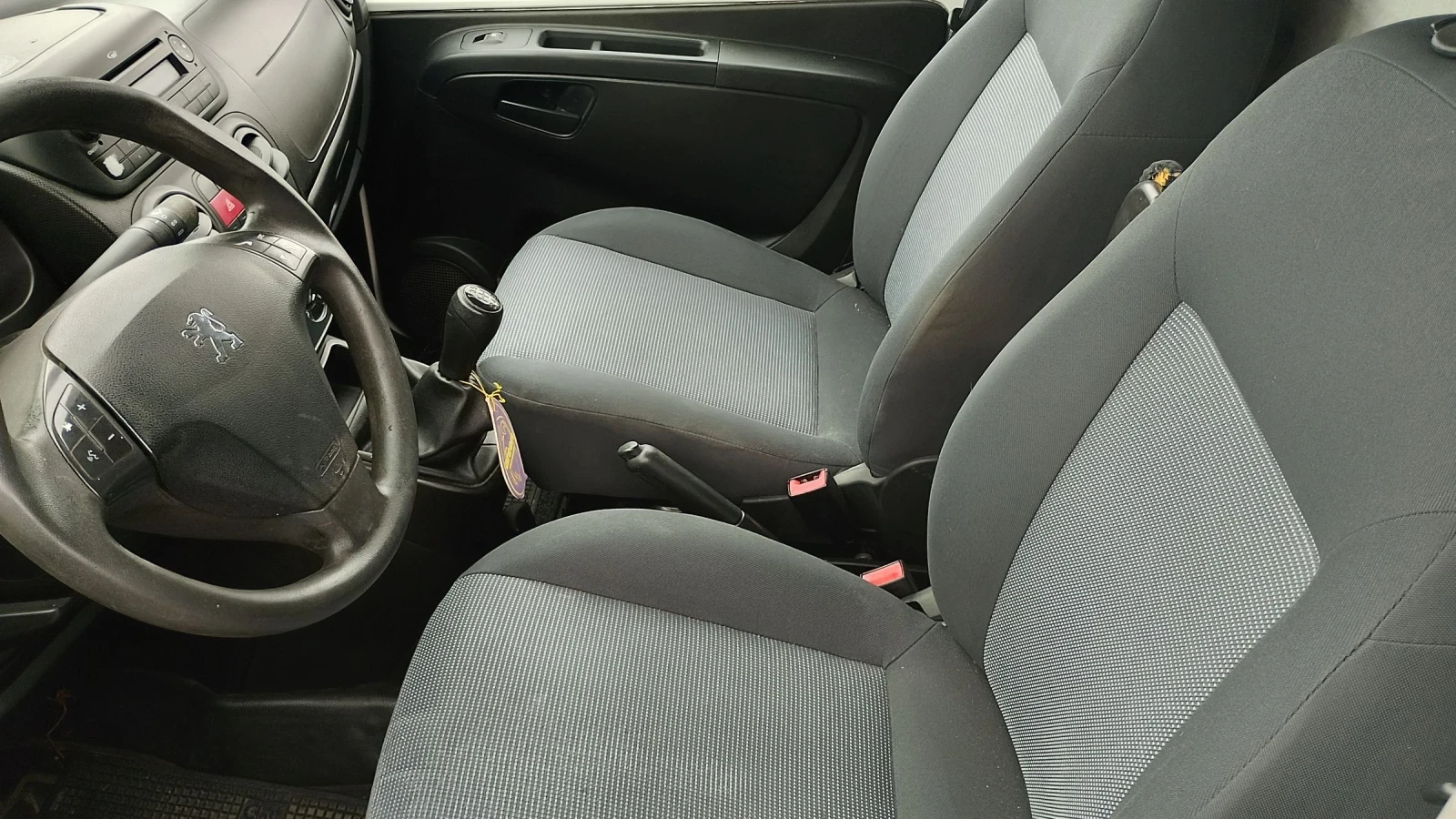 Peugeot Bipper 1.3 д хладилен, снимка 11 - Автомобили и джипове - 53925575