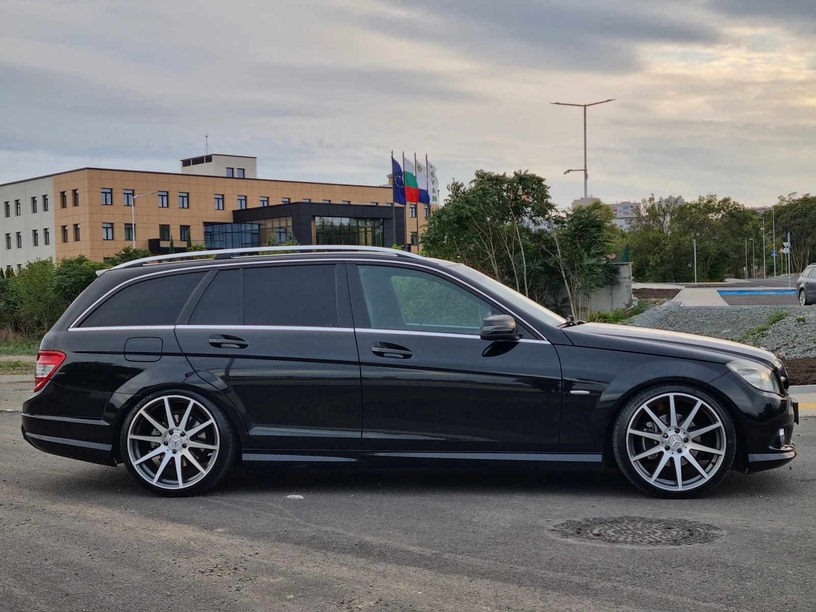 Mercedes-Benz C 200 AMG пакет , снимка 2 - Автомобили и джипове - 54265961