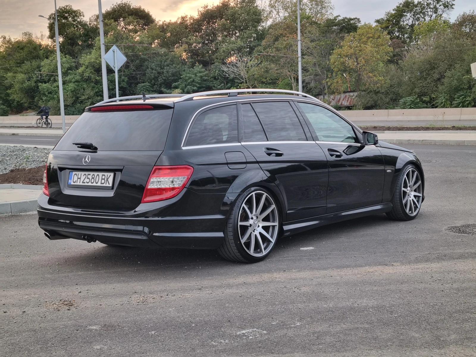 Mercedes-Benz C 200 AMG пакет , снимка 3 - Автомобили и джипове - 54265961