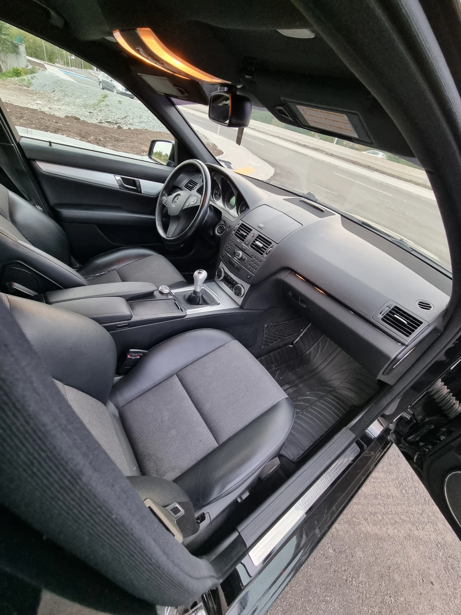 Mercedes-Benz C 200 AMG пакет , снимка 12 - Автомобили и джипове - 54265961