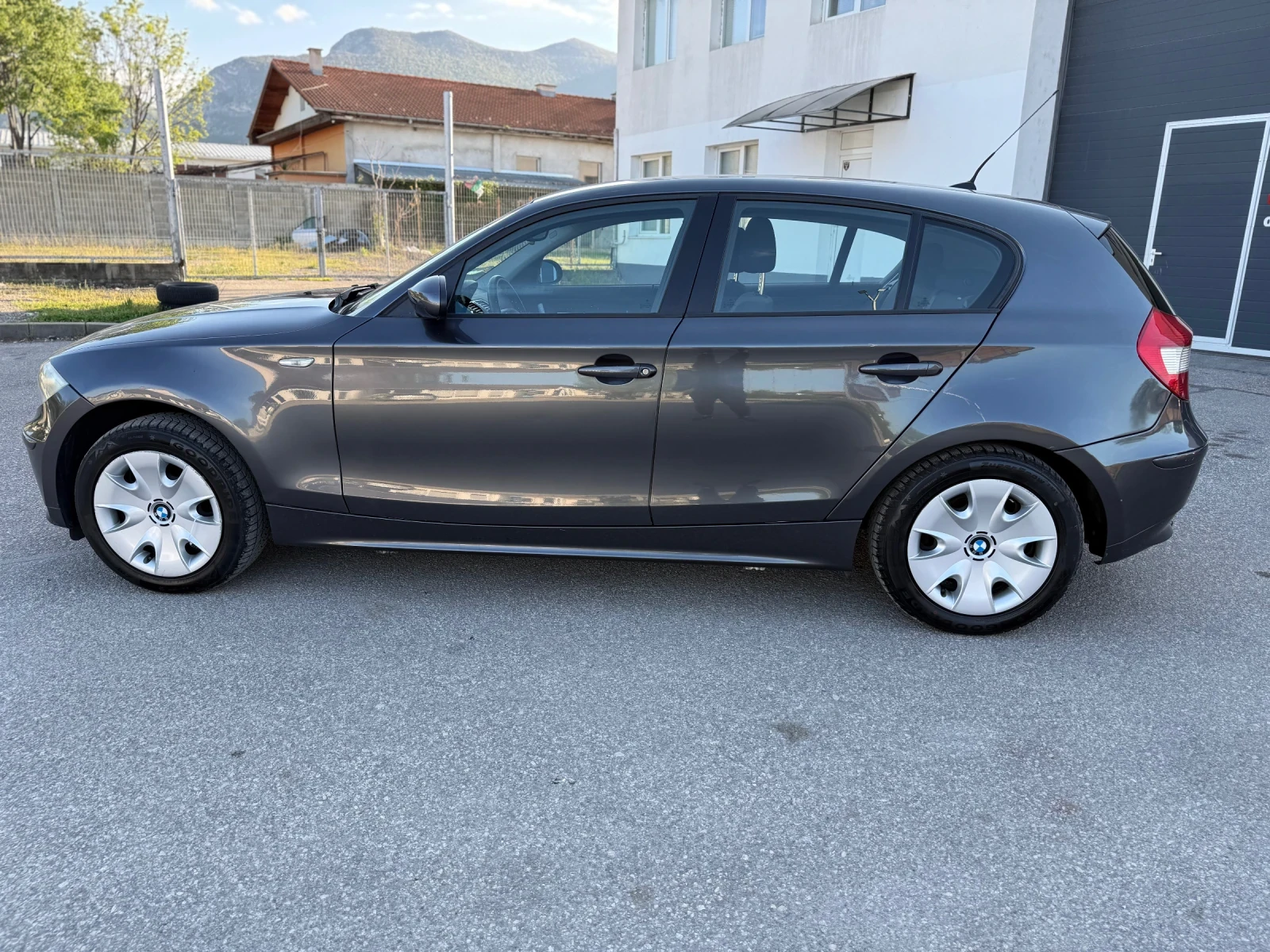 BMW 116 1.6i 6ck, снимка 8 - Автомобили и джипове - 54316394