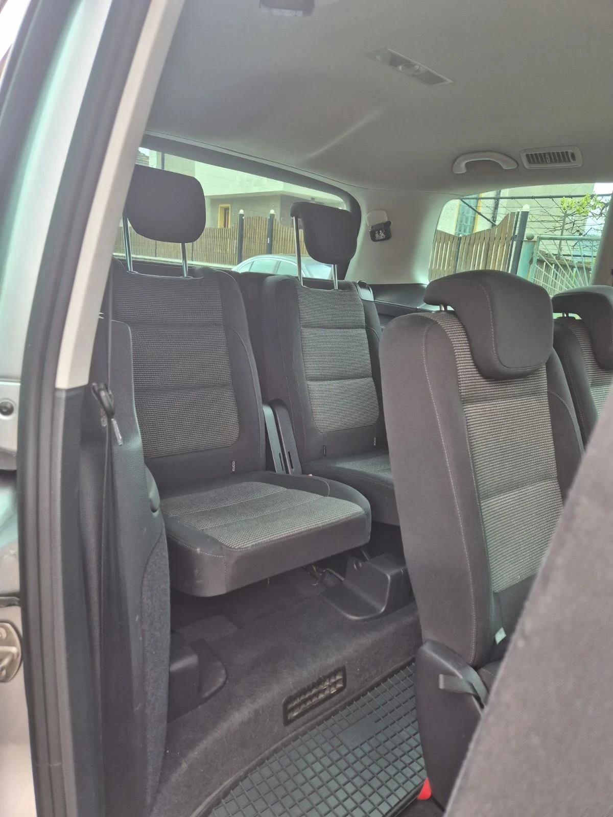 VW Sharan 2.0 TDI, снимка 12 - Автомобили и джипове - 54485542