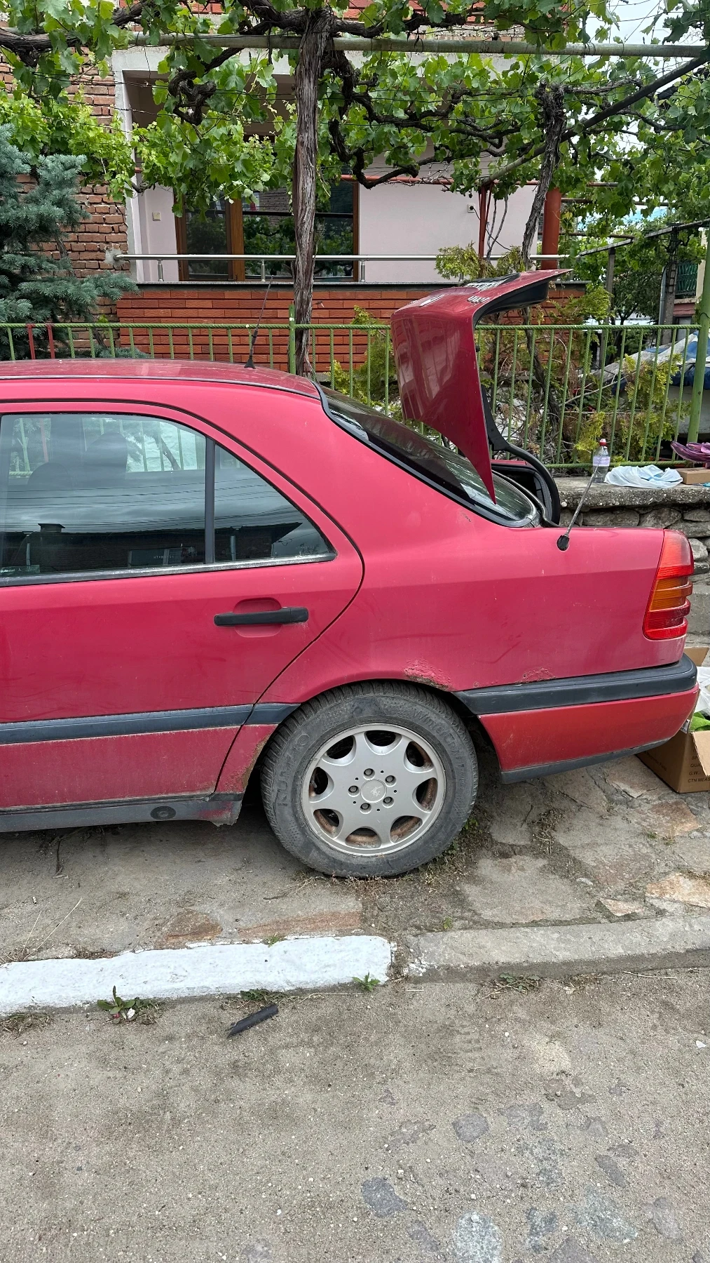 Mercedes-Benz C 200, снимка 4 - Автомобили и джипове - 54580419