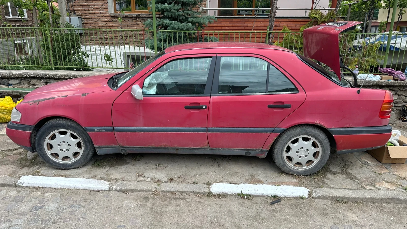 Mercedes-Benz C 200, снимка 3 - Автомобили и джипове - 54580419