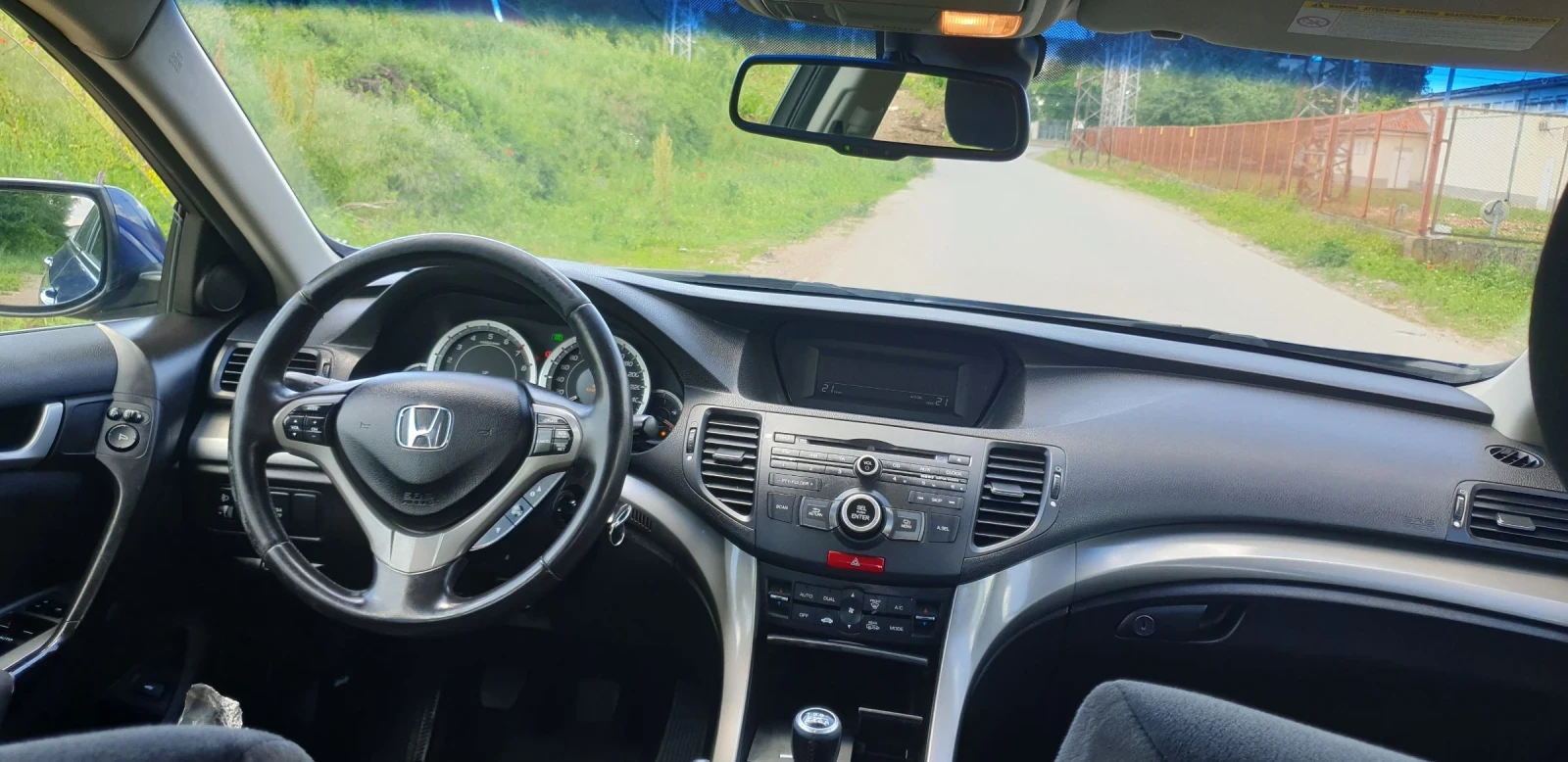 Honda Accord 2.0i, снимка 9 - Автомобили и джипове - 54700888