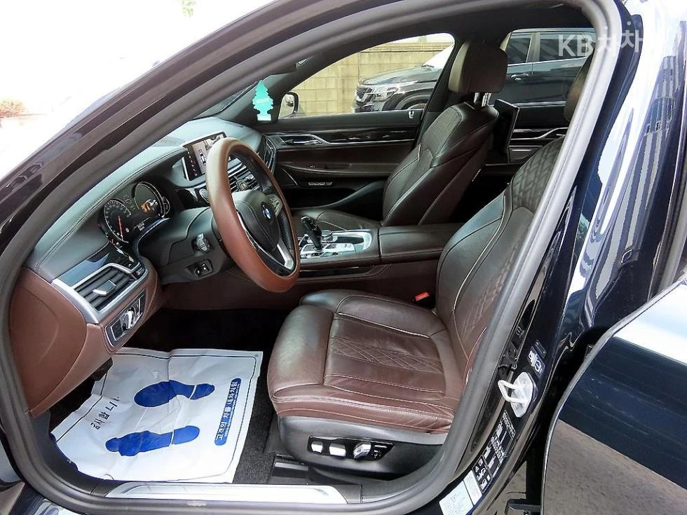 BMW 740, снимка 5 - Автомобили и джипове - 54767815