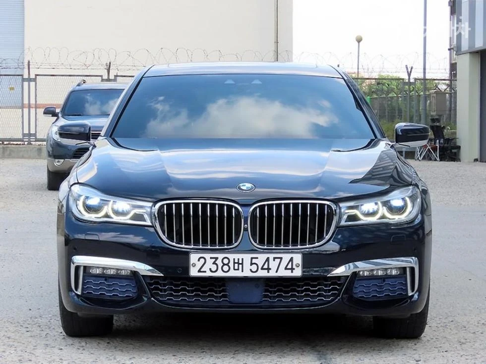 BMW 740
