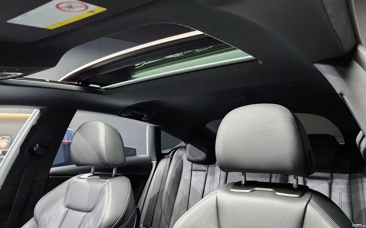 Audi A5 3.0 45TFSI Quattro Sportback, Distronic, HeadUp, П, снимка 17 - Автомобили и джипове - 54836103