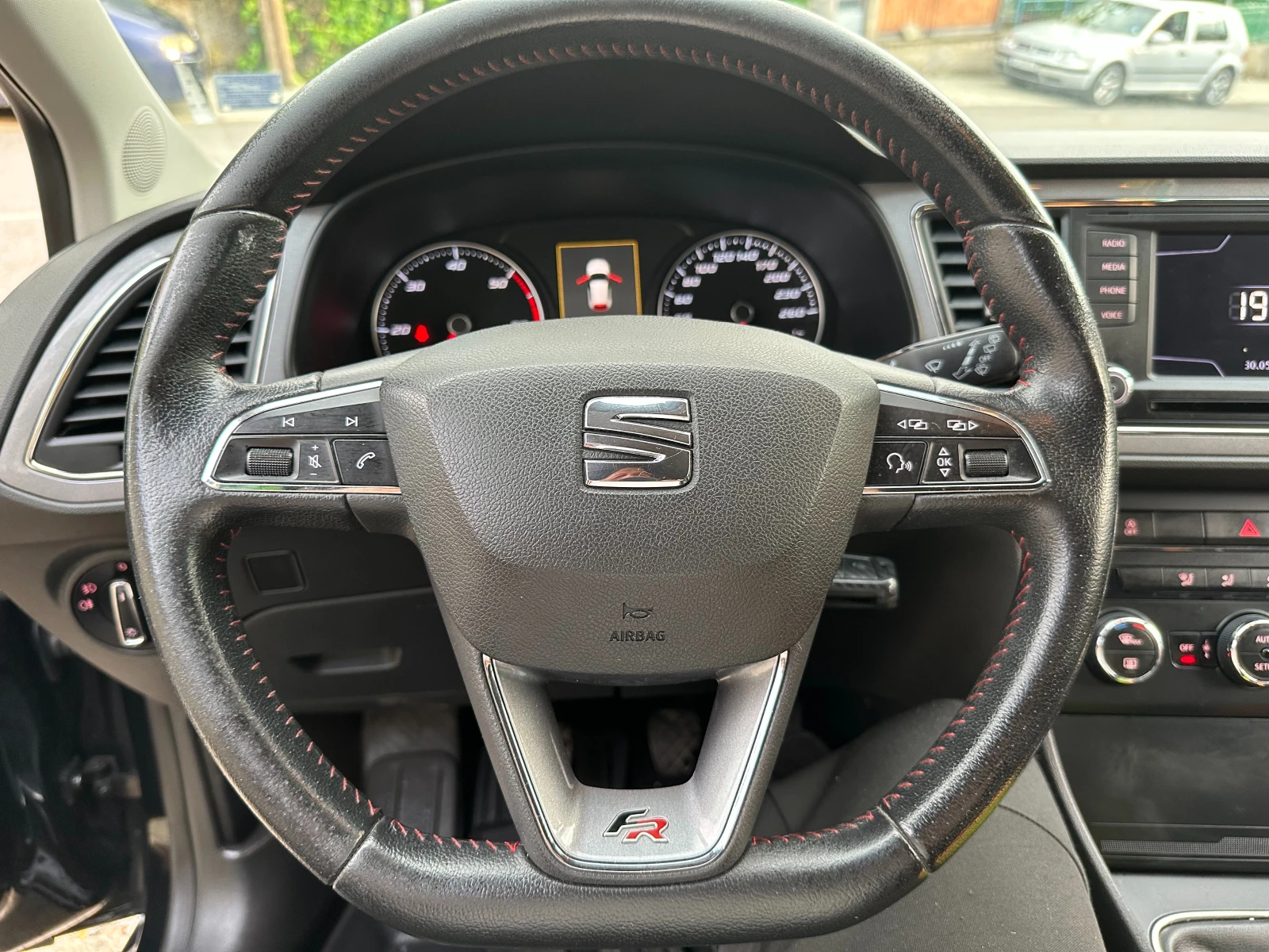 Seat Leon, снимка 6 - Автомобили и джипове - 55844418