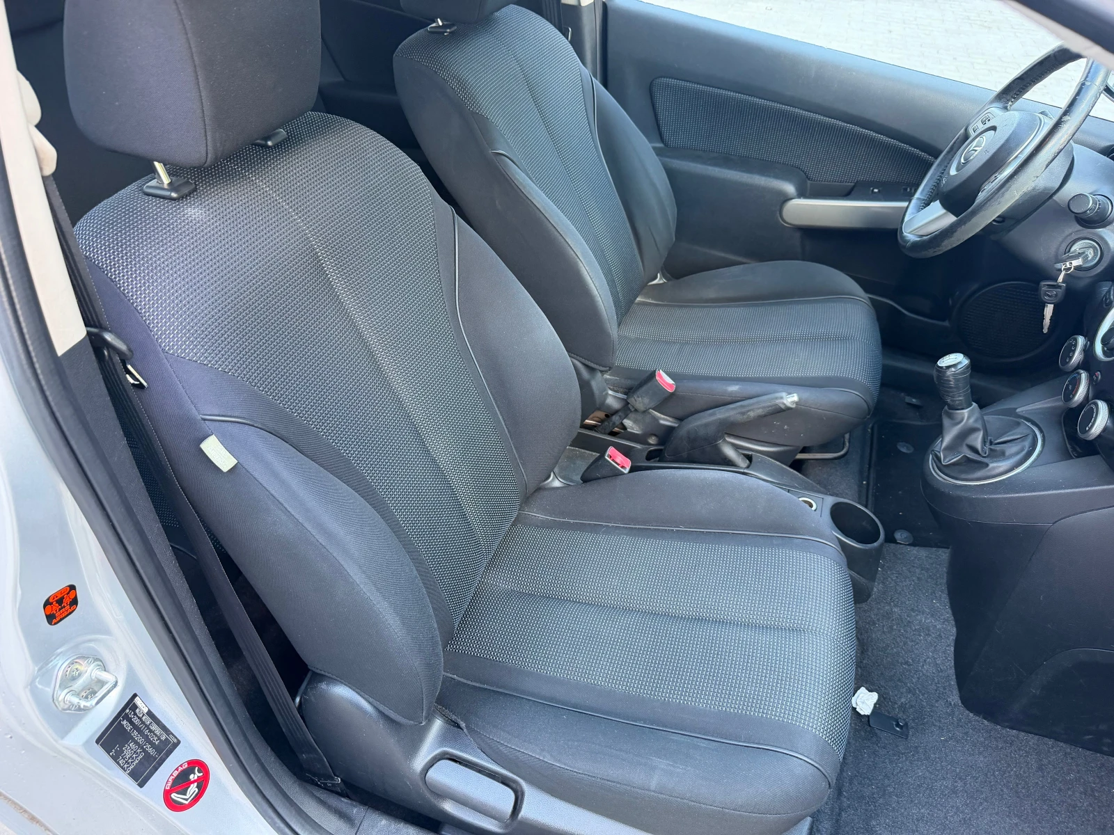 Mazda 2 1.5 Бензин, снимка 10 - Автомобили и джипове - 55957629