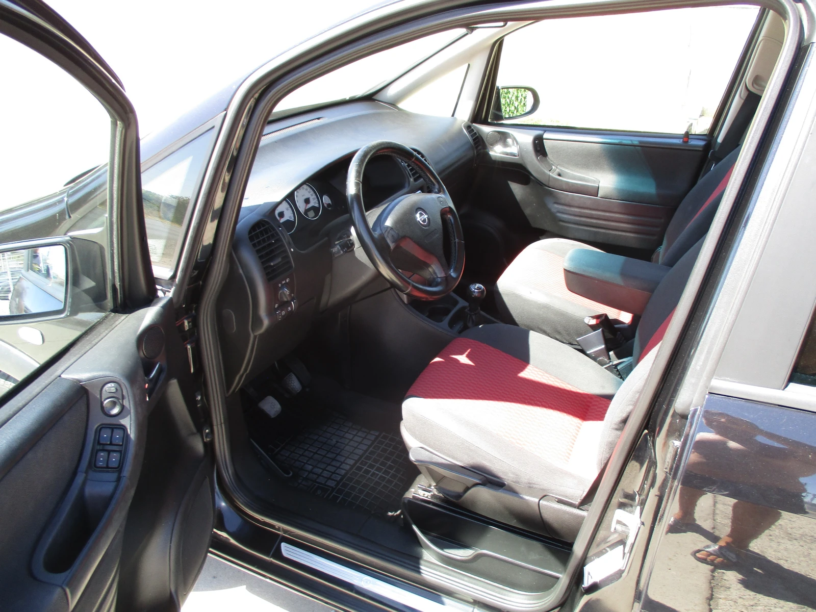 Opel Zafira 2.2/ДИЗЕЛ/125кс./7-МЕСТА/КАТО НОВА/, снимка 9 - Автомобили и джипове - 56004534