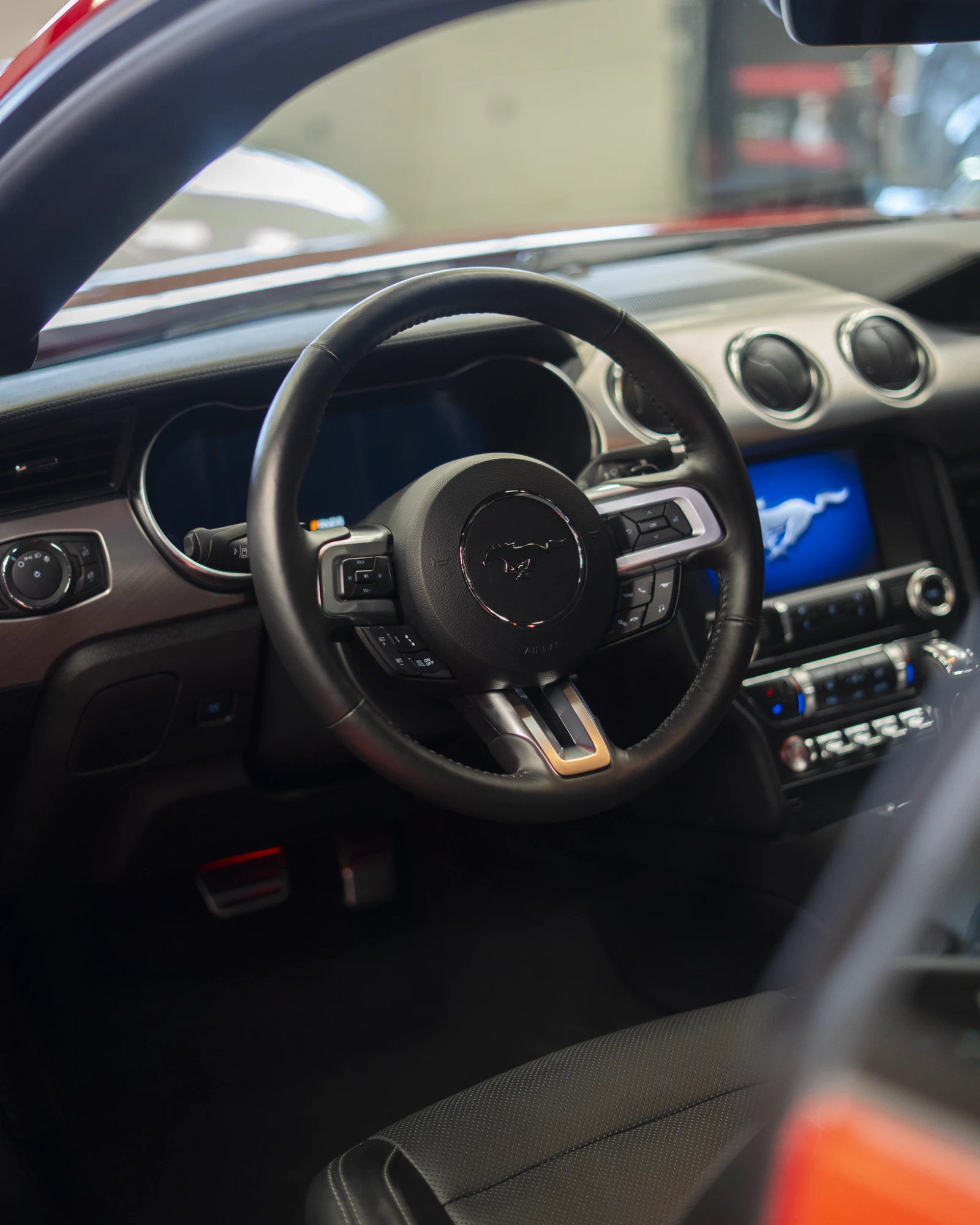 Ford Mustang 5.0 GT V8, снимка 11 - Автомобили и джипове - 56365565