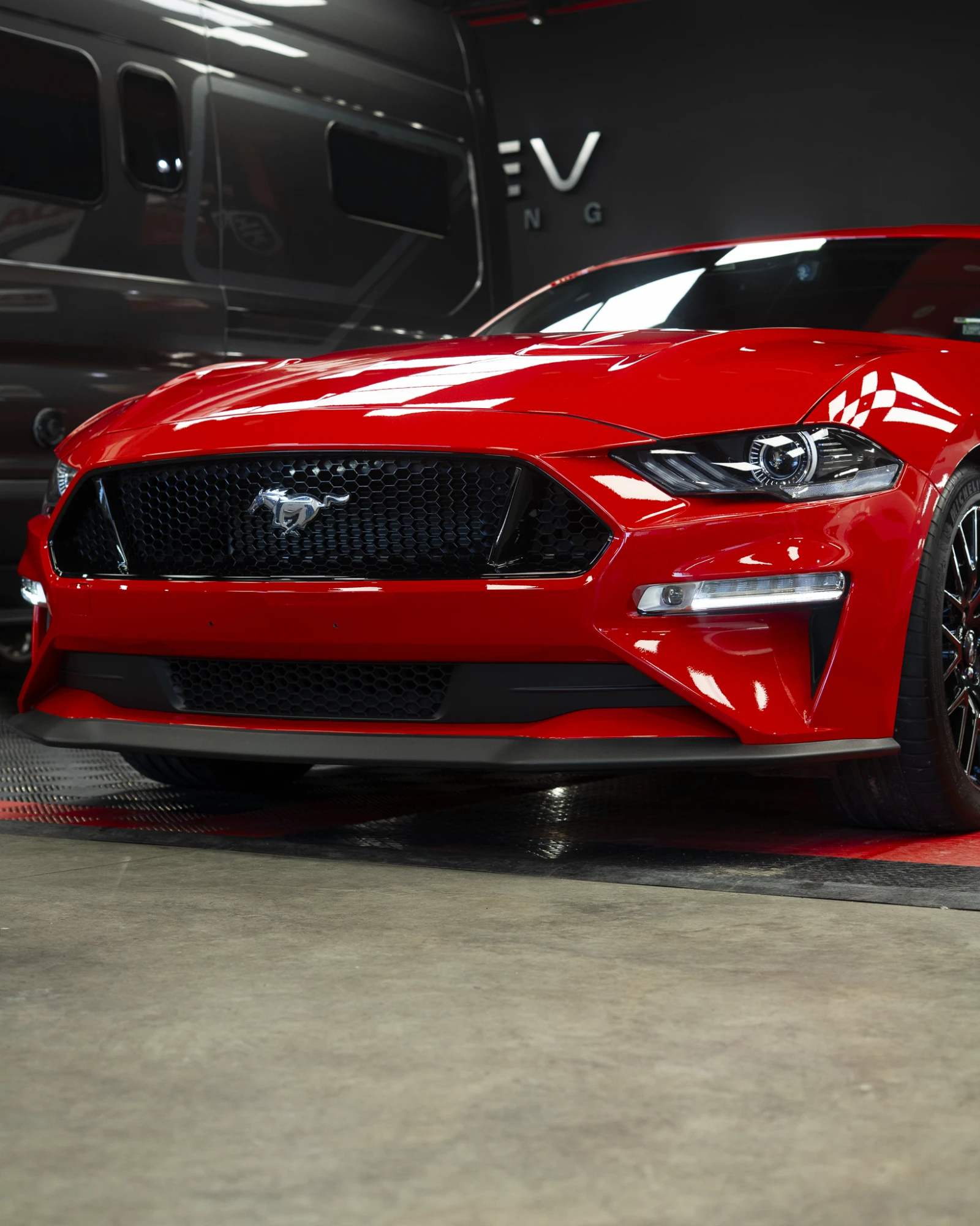 Ford Mustang 5.0 GT V8, снимка 2 - Автомобили и джипове - 56365565