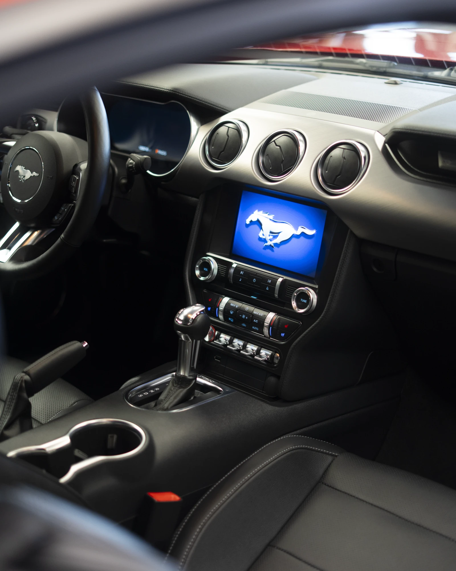 Ford Mustang 5.0 GT V8, снимка 16 - Автомобили и джипове - 56365565