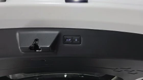 Hyundai Santa fe 2.5* KEYLESS* ПОДГРЕВ ВОЛАН* ЕЛ. БАГАЖНИК* КРАЙНА , снимка 16