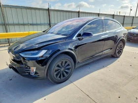 ������ Tesla Model X