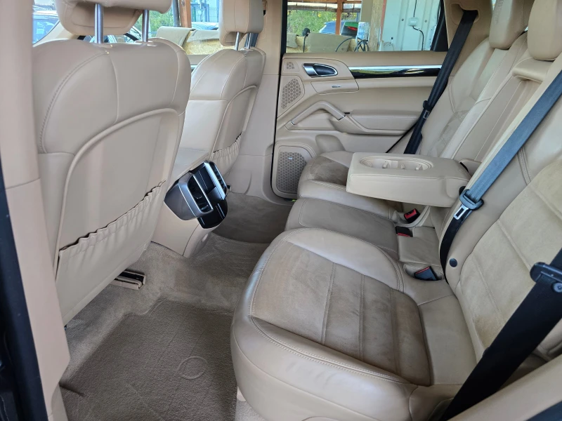 Porsche Cayenne S 3.0i/E-Hybrid/ AWD/ Лизинг, снимка 10 - Автомобили и джипове - 51909312