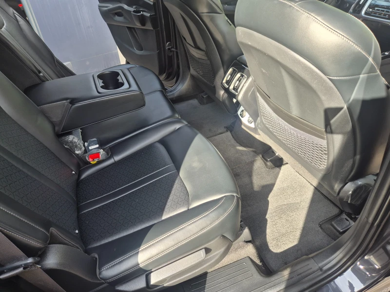 Kia Sorento 2.2 CRDI 4X2 Наличен в БГ, снимка 8 - Автомобили и джипове - 52442241