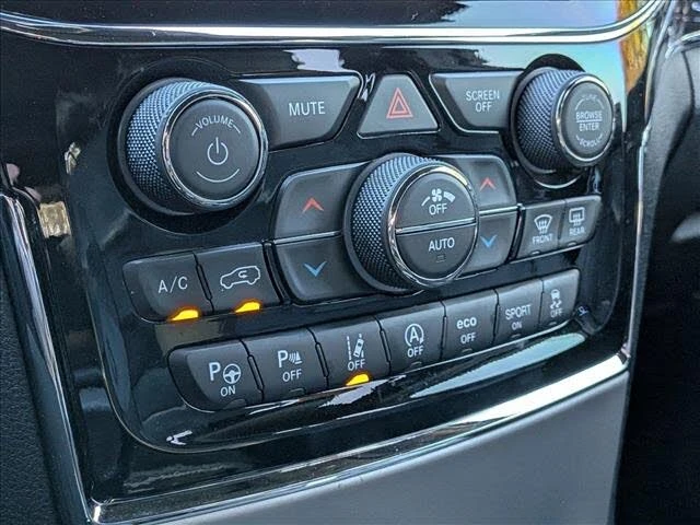 Jeep Grand cherokee !Overland RWD!* АвтоКредит* Цена до БГ* , снимка 11 - Автомобили и джипове - 53471765