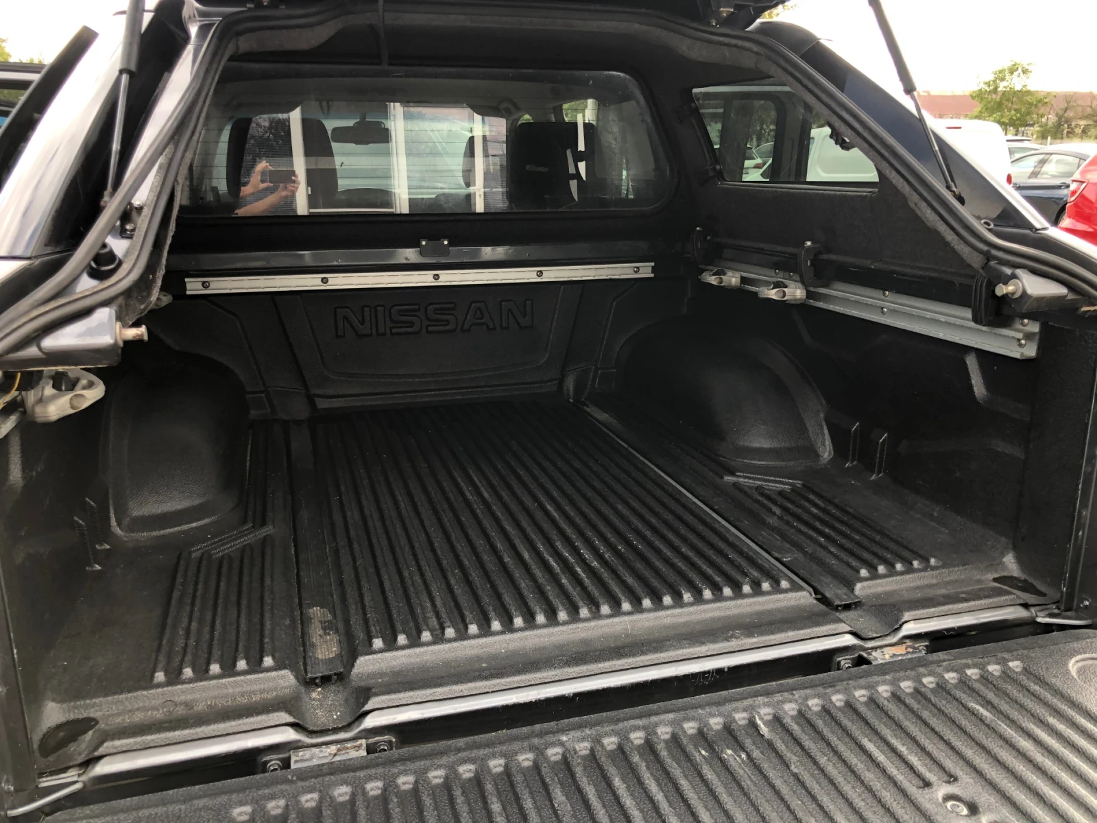 Nissan Navara FACE/190 k.c-AVTOMATIC/FULL/Hardtop/ШВЕЙЦАРИЯ - изображение 10