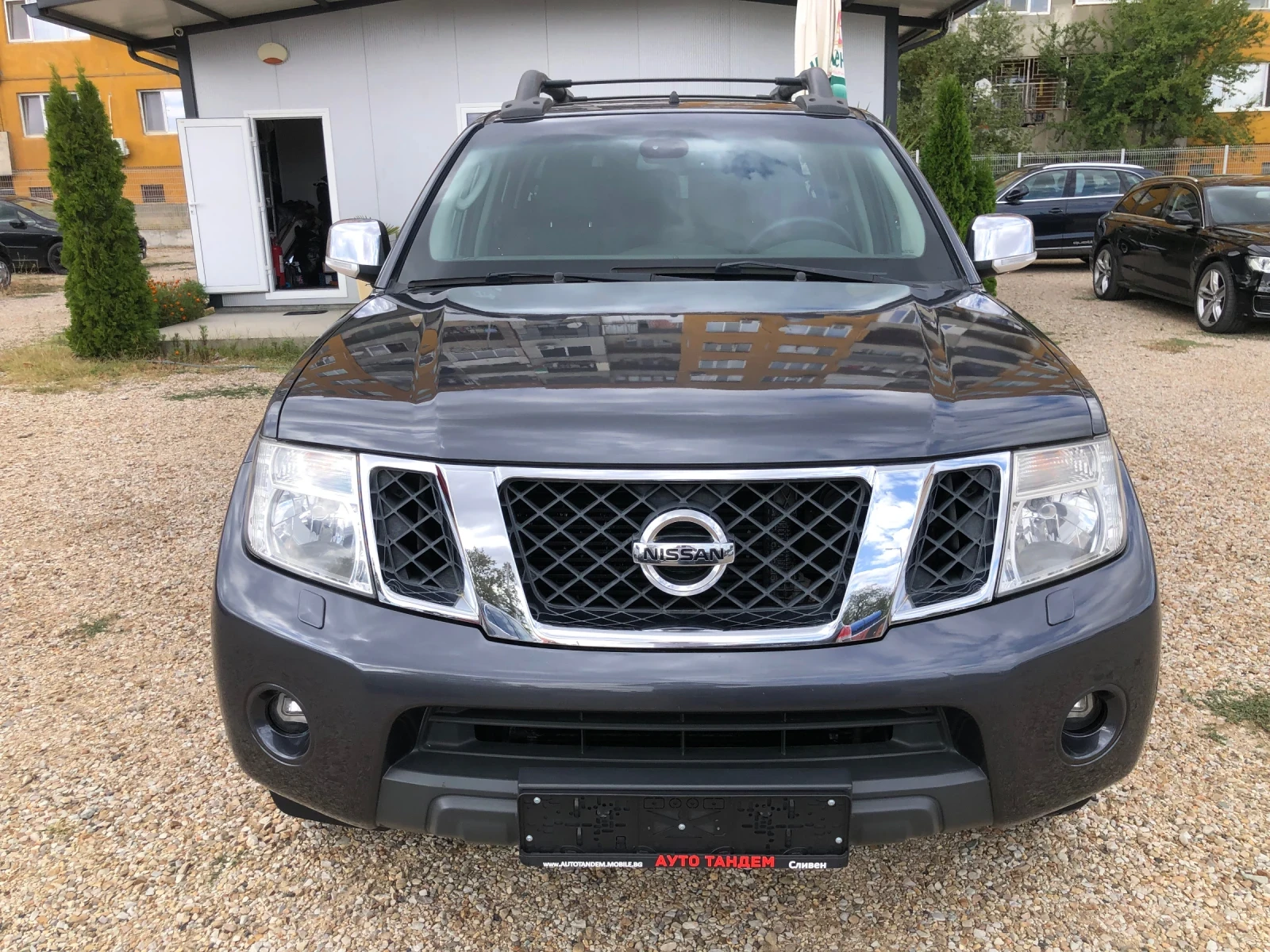 Nissan Navara FACE/190 k.c-AVTOMATIC/FULL/Hardtop/ШВЕЙЦАРИЯ - изображение 2