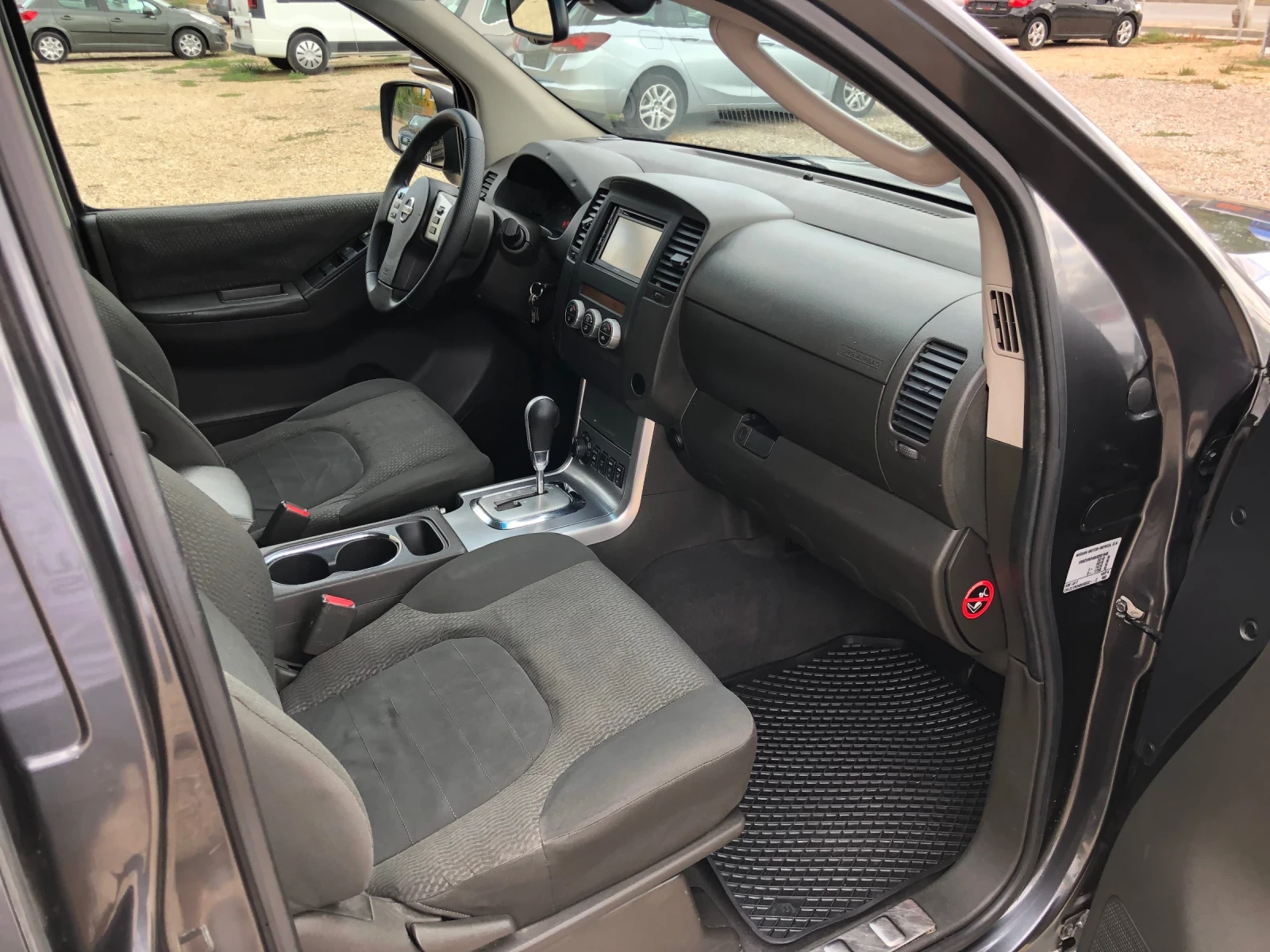 Nissan Navara FACE/190 k.c-AVTOMATIC/FULL/Hardtop/ | Mobile.bg   14