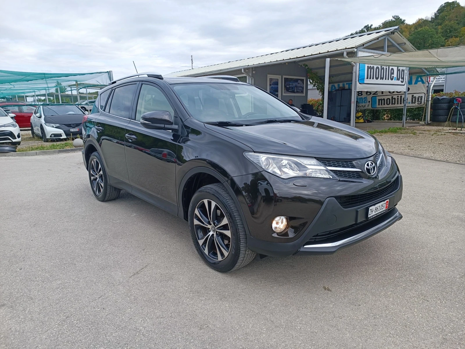 Toyota Rav4 2.0i-152кс-ШВЕЙЦАРИЯ-РЪЧКА-4Х4-6ск-NAVI-Keyless - изображение 2