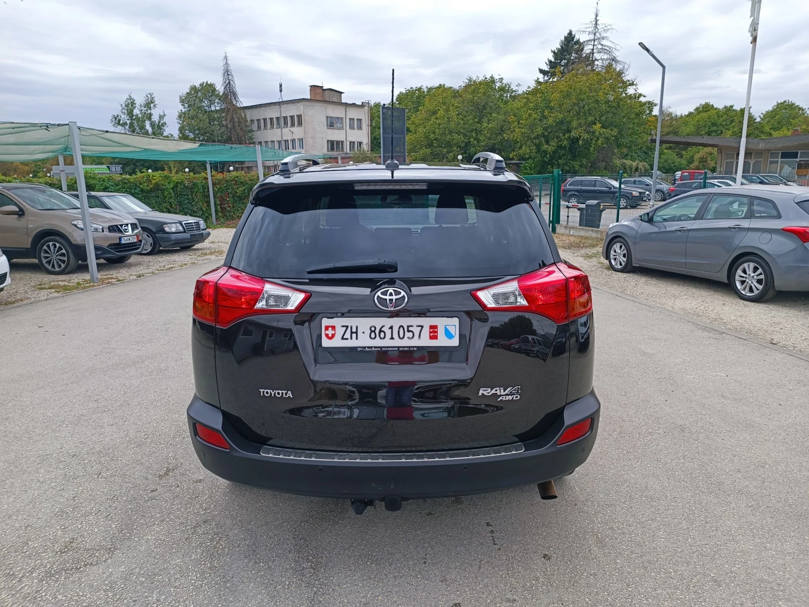 Toyota Rav4 2.0i-152кс-ШВЕЙЦАРИЯ-РЪЧКА-4Х4-6ск-NAVI-Keyless - изображение 4