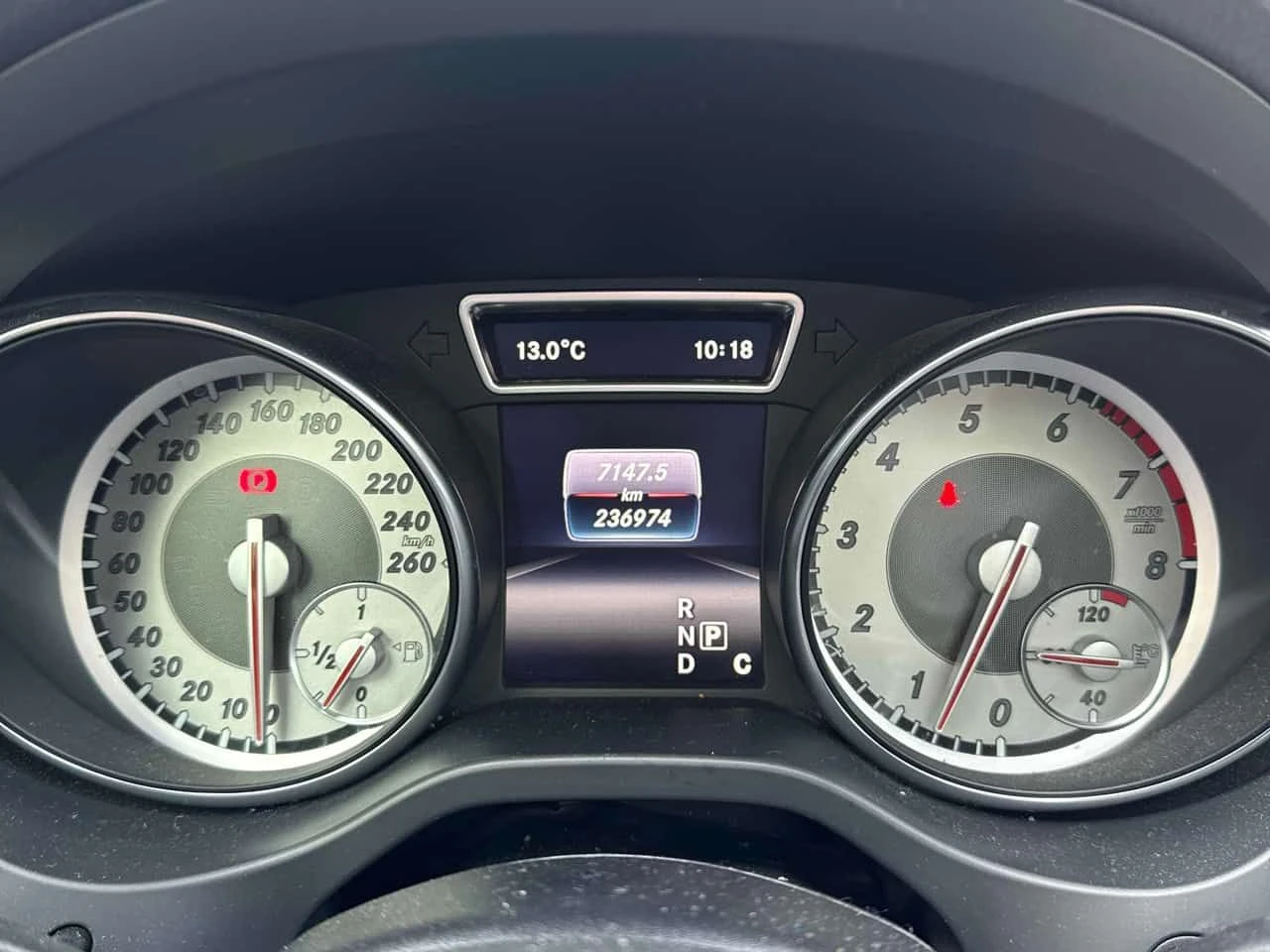 Mercedes-Benz GLA 250 АМГ Пакет/ CARFAX /Панорама/Подгрев/Памет/ Нави/, снимка 7 - Автомобили и джипове - 53977998