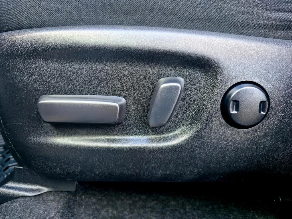 Toyota Rav4 XLE AWD, снимка 12 - Автомобили и джипове - 54711439