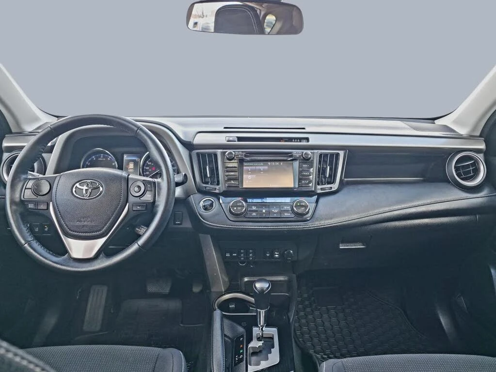 Toyota Rav4 XLE AWD, снимка 15 - Автомобили и джипове - 54711439